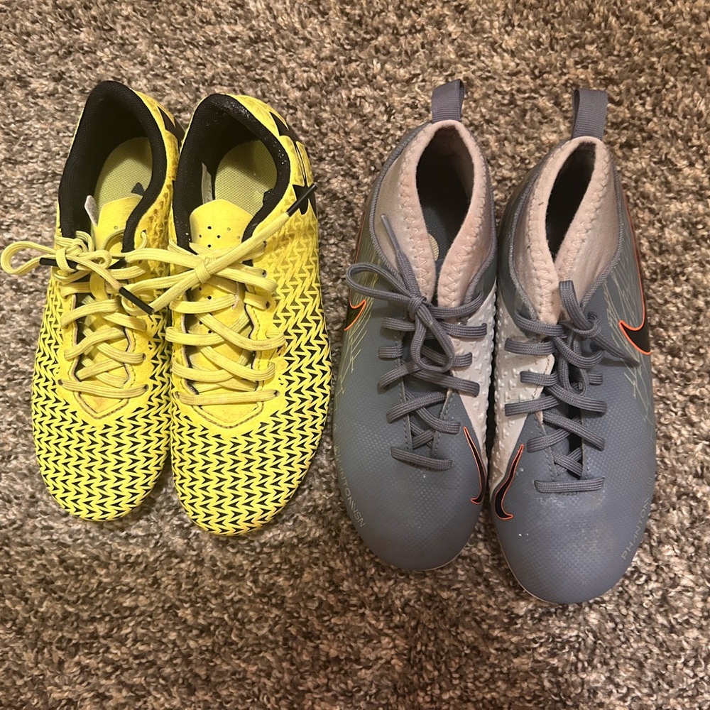 Nike Kids Yellow and Gray Sneakers